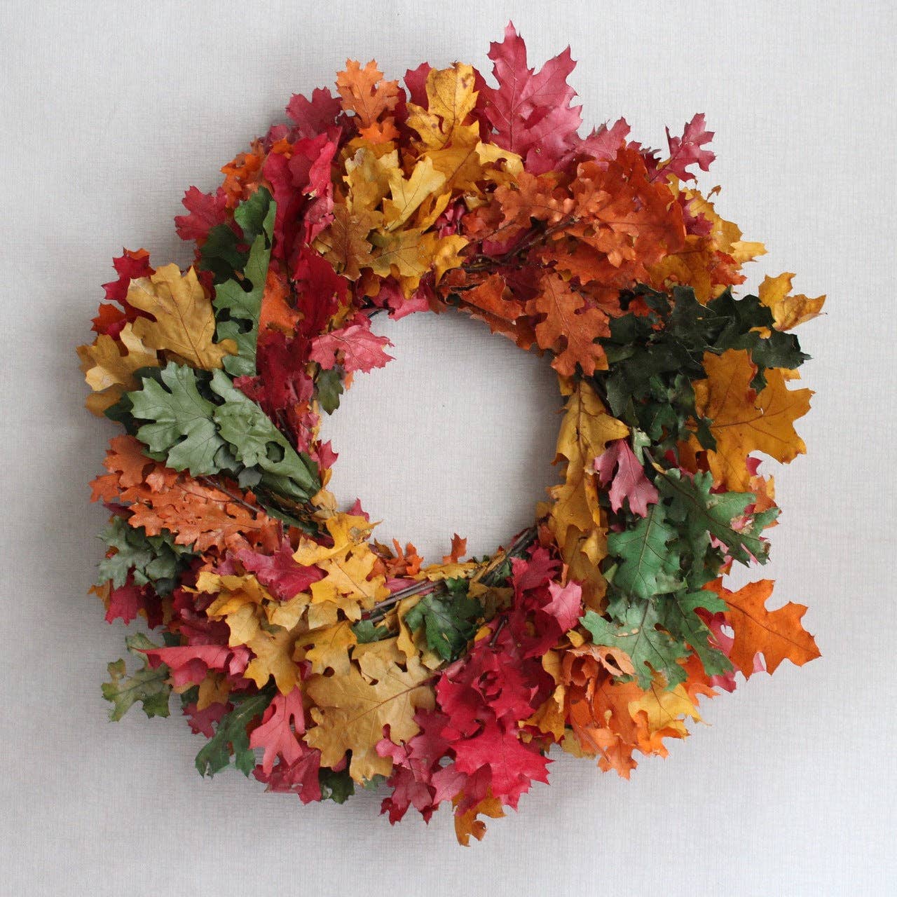 Roxanne's Dried Flowers - Wholesale Wreath - Preserved Oak Leaves Wreath 24"3