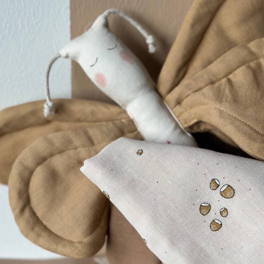 Saga Copenhagen - Wholesale Stuffed/Plush Toy - Kids & Baby - Baby Sensory Toy - Butterfly - Honey - Organic cotton1