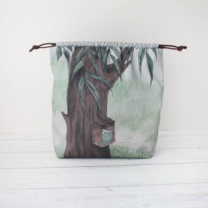 The Blue Rabbit House - Wholesale Drawstring Bag - Unisex - Fig the Reading Opossum | Project Bag | Drawstring Bag1