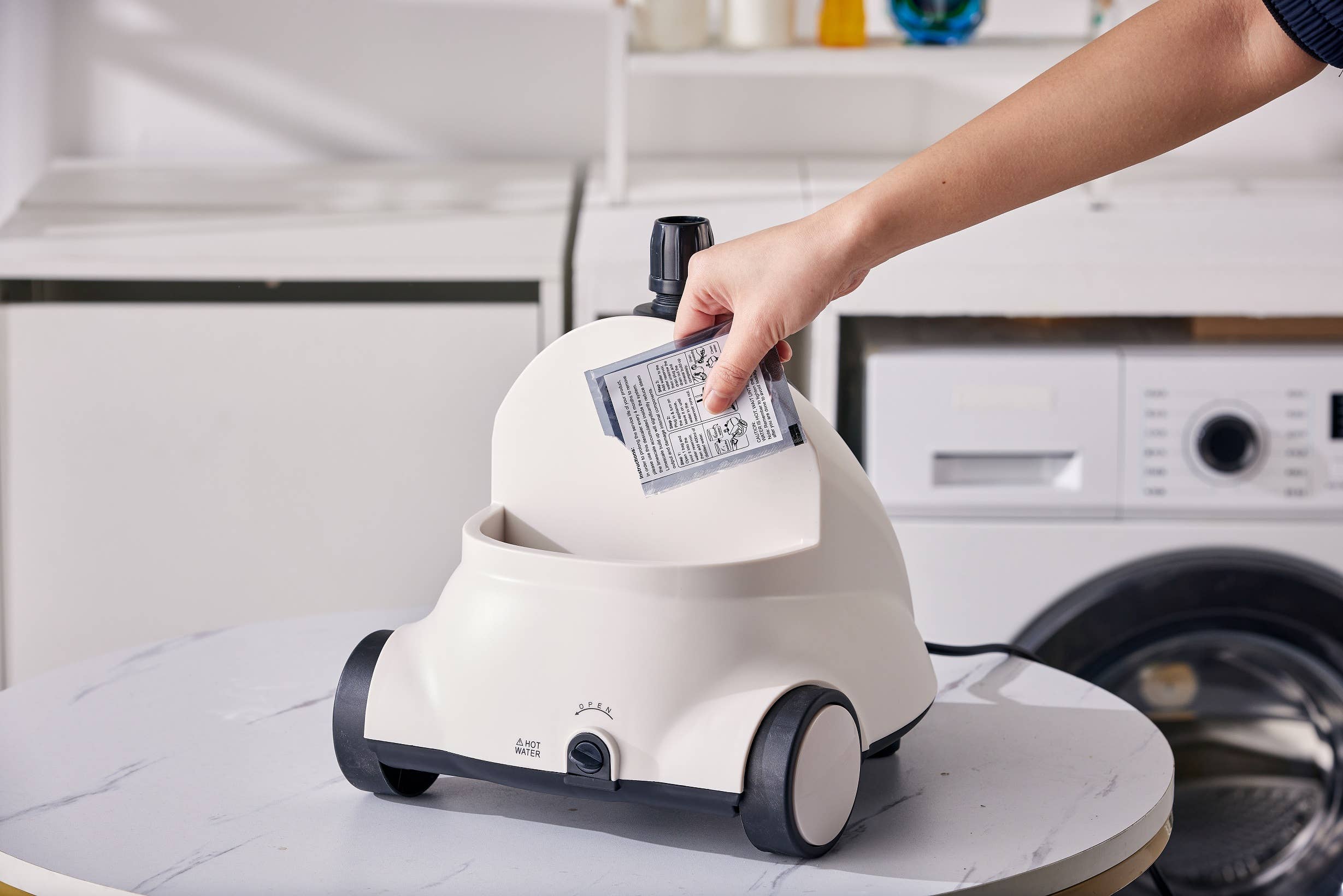 Salav-True & Tidy - Venta al por mayor Vaporizadores - Vaporizador de ropa de doble barra de alta resistencia con descalcificador adicional de 3 piezas12