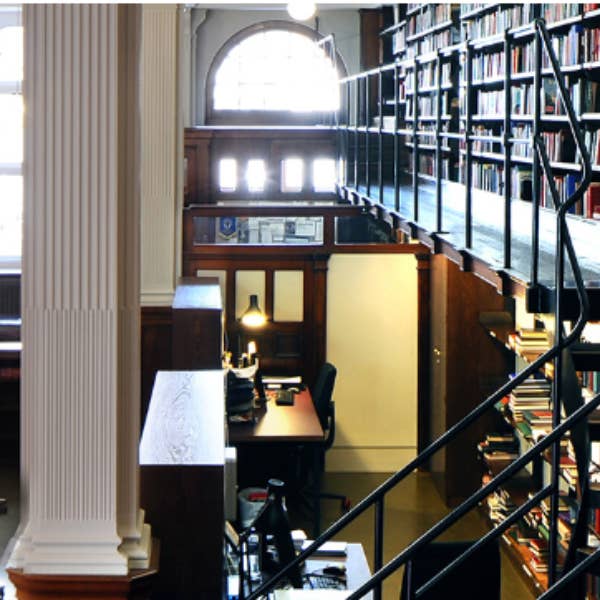 Willow & Wick Candles - Wholesale Jar/Filled Candle - London Library | Soy Candle | Masculine | Bold1