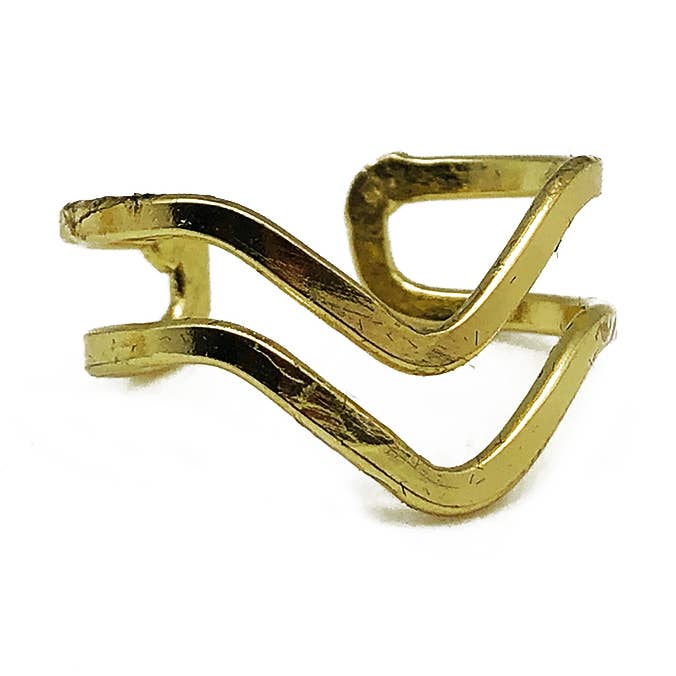 Anju Jewelry – Großhandel Cocktail-/Statement-Ring – Vergoldeter verstellbarer Ring - Double Chevron0