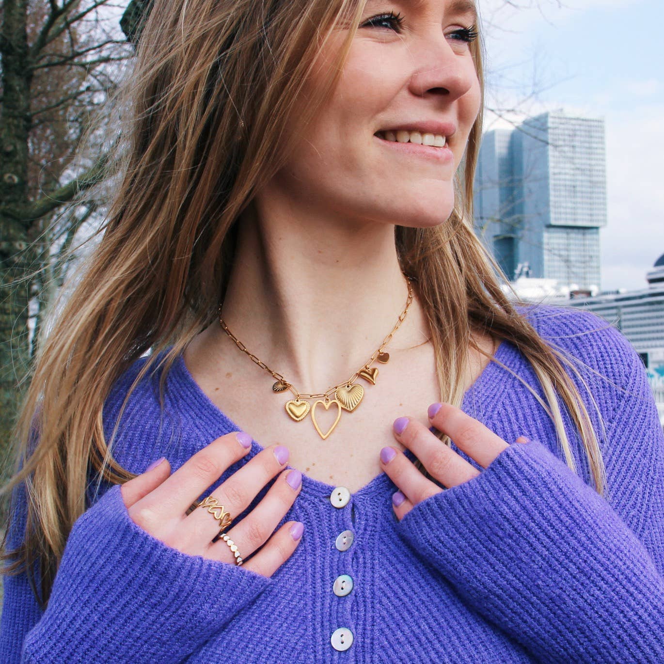 Bazou - Wholesale Pendant/Charm Necklace - Charm necklace 'HEARTS' – gold3