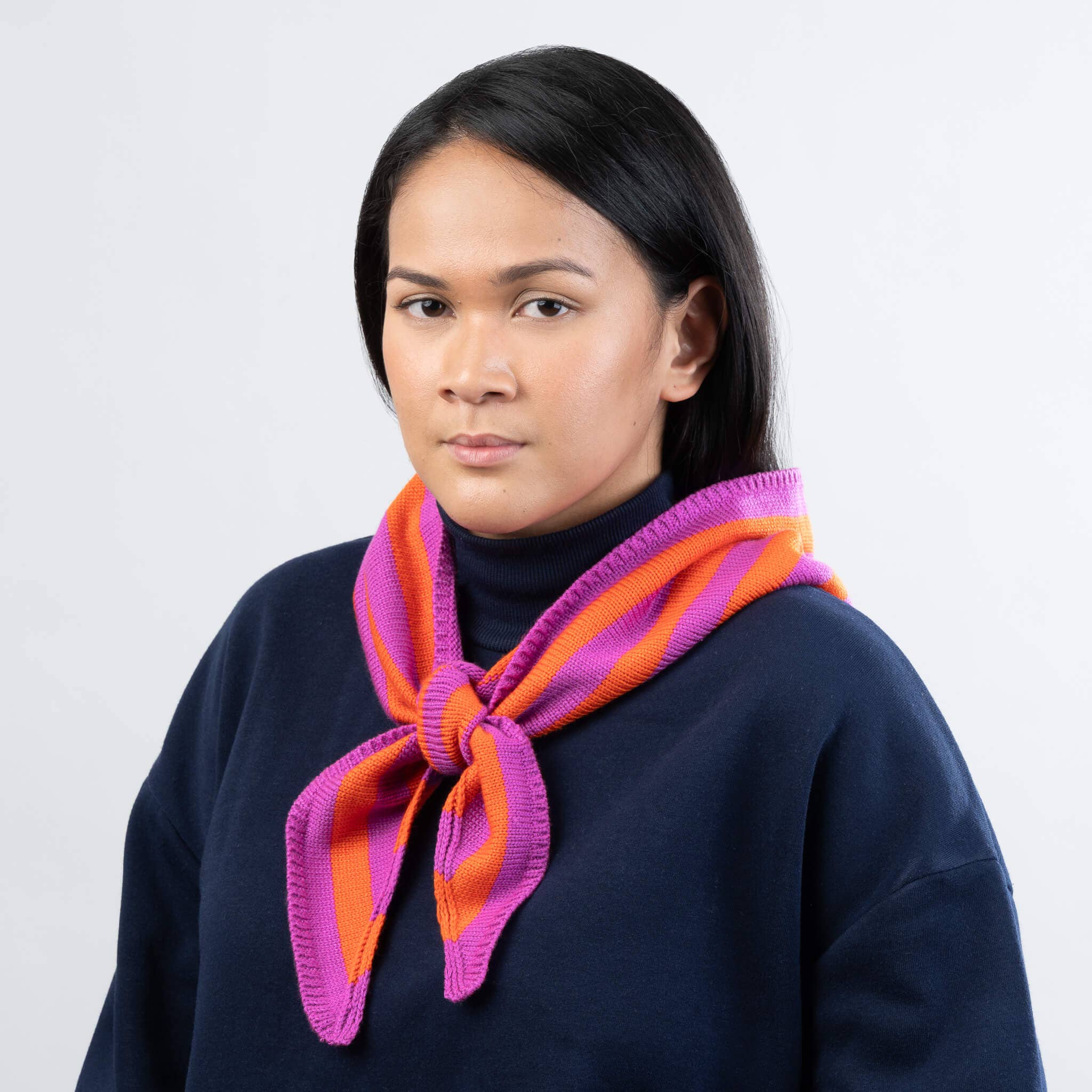 VERLOOP | knits - Wholesale Scarf - Women's - Simple Stripe Triangle Scarf17
