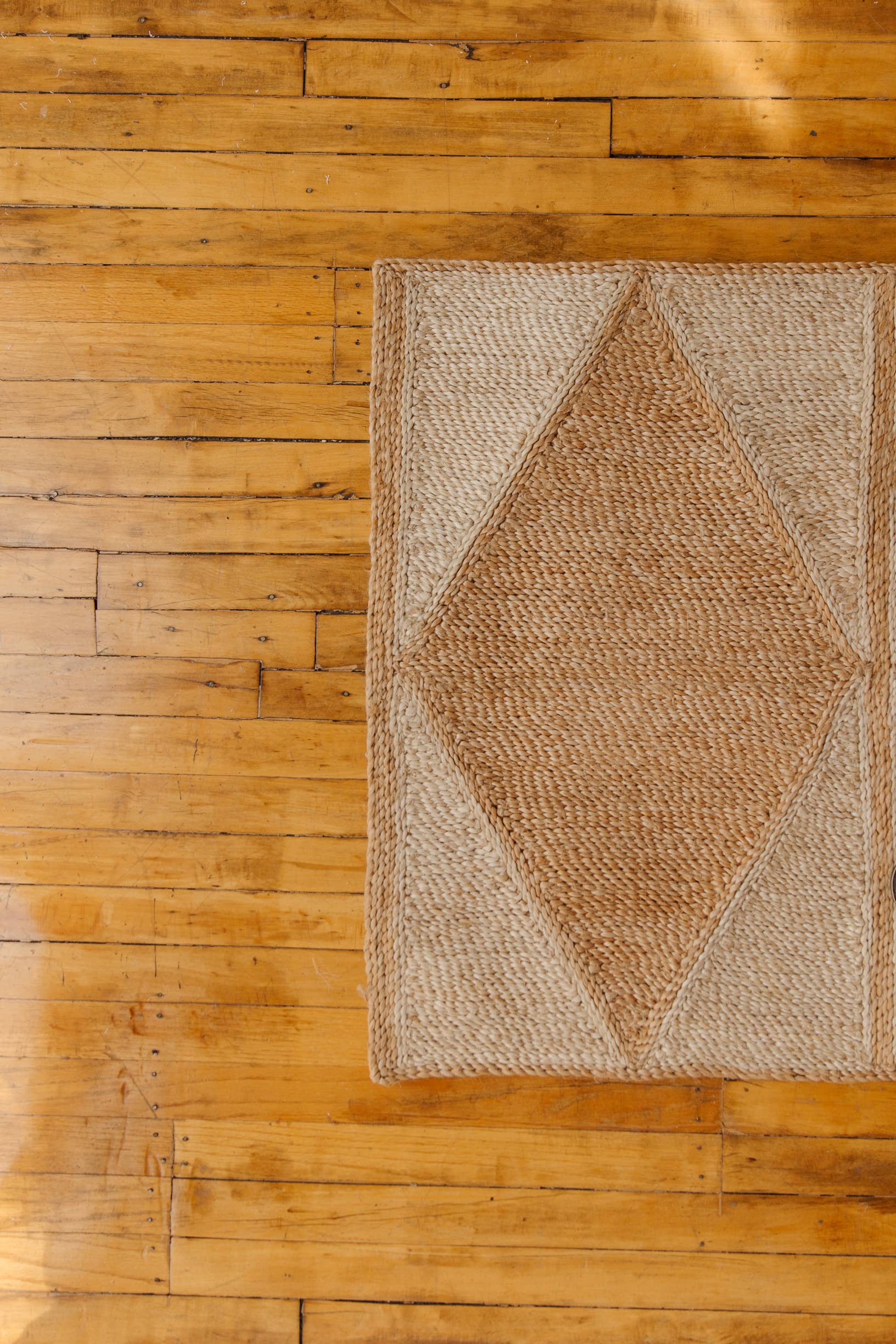 Will & Atlas – wholesale Runner rug – Jute 9' Runner, diamond, Natural/Tan2