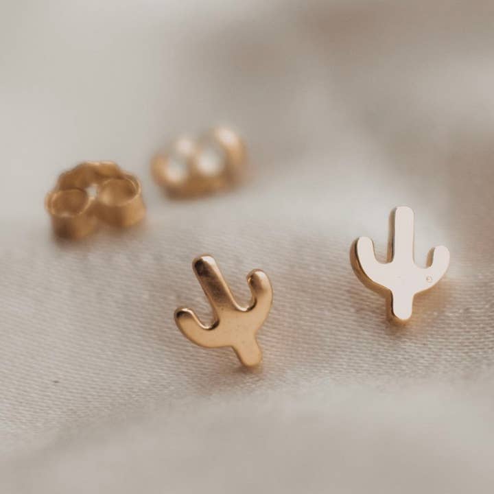 Pequeños pendientes dorados con forma de cactus para venta al por mayor de Dainty Wishes Jewelry