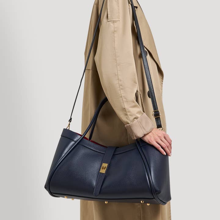 Voemièn – Mala com alça superior – Mulher por atacado – Bolsa Mayfair em Couro Togo Azul Marinho6