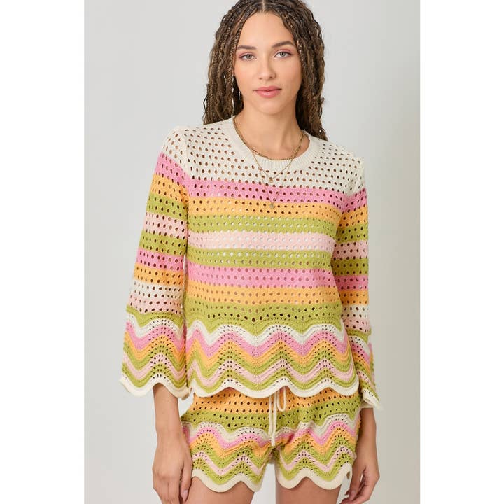 Sweater med bølgekantede striber, klokkeærmer og hækling for engroshandel hos Apolline