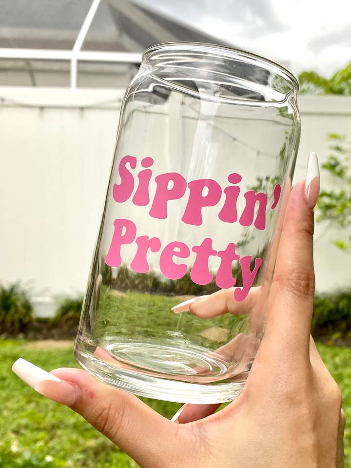 Sorseggiare abbastanza per la vendita all'ingrosso da parte di Paulakoalaco