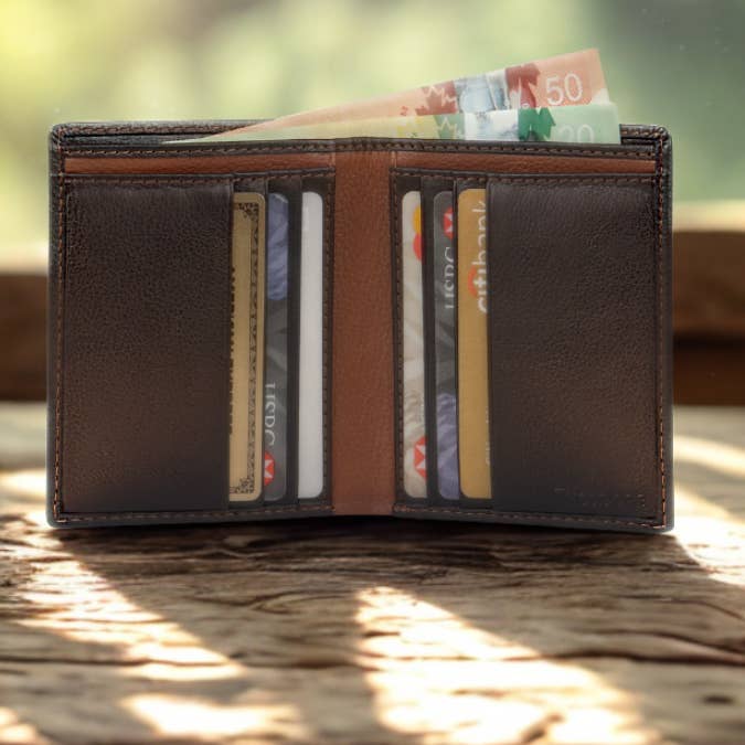 Portefeuille en cuir noir ou brun avec RFID pour la vente par Theodore Leather