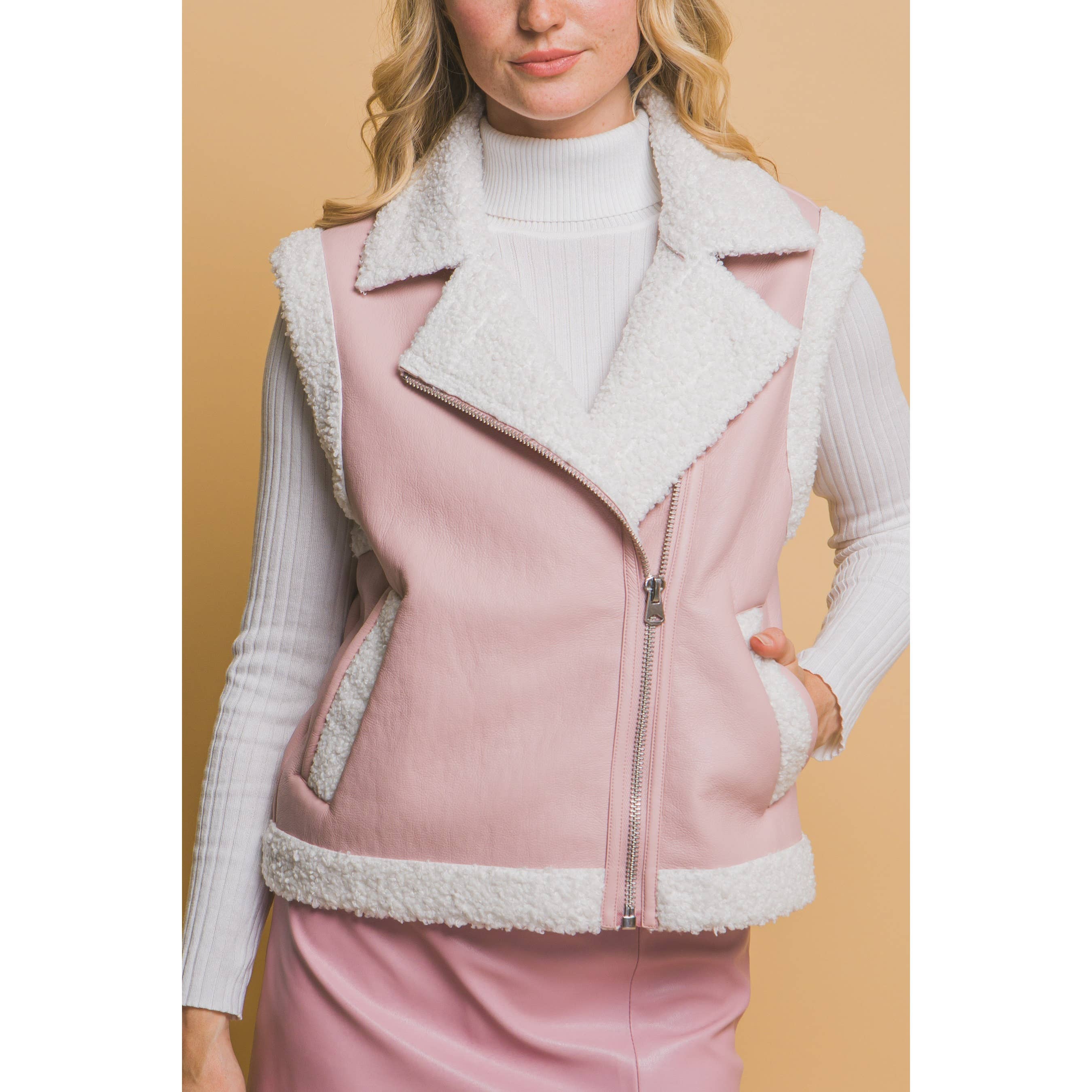 HiteJeans – wholesale Väst - Dam – PU Faux Läder Sherpa Trim Vest13