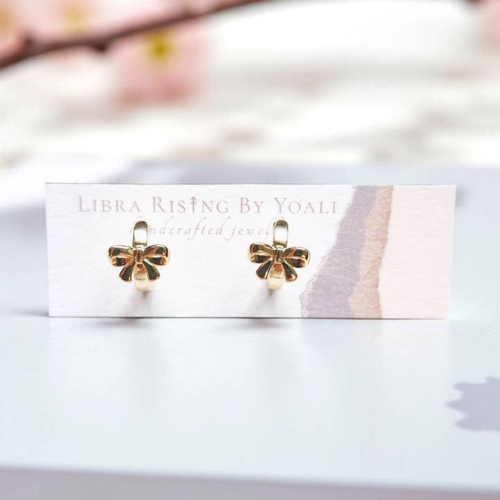 Créoles Nœud Plaquées Or 18k pour la vente par Libra Ris↟ng By Yoali