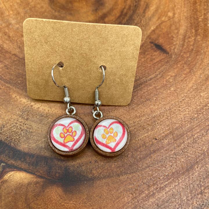 Boucles d'oreilles pendantes imprimé patte pour la vente par GeekyBeerGal