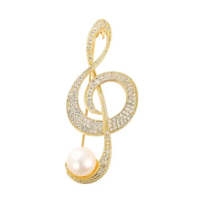 Broche de Pérola com Clave de Sol Dourada por atacado de Angel Barocco