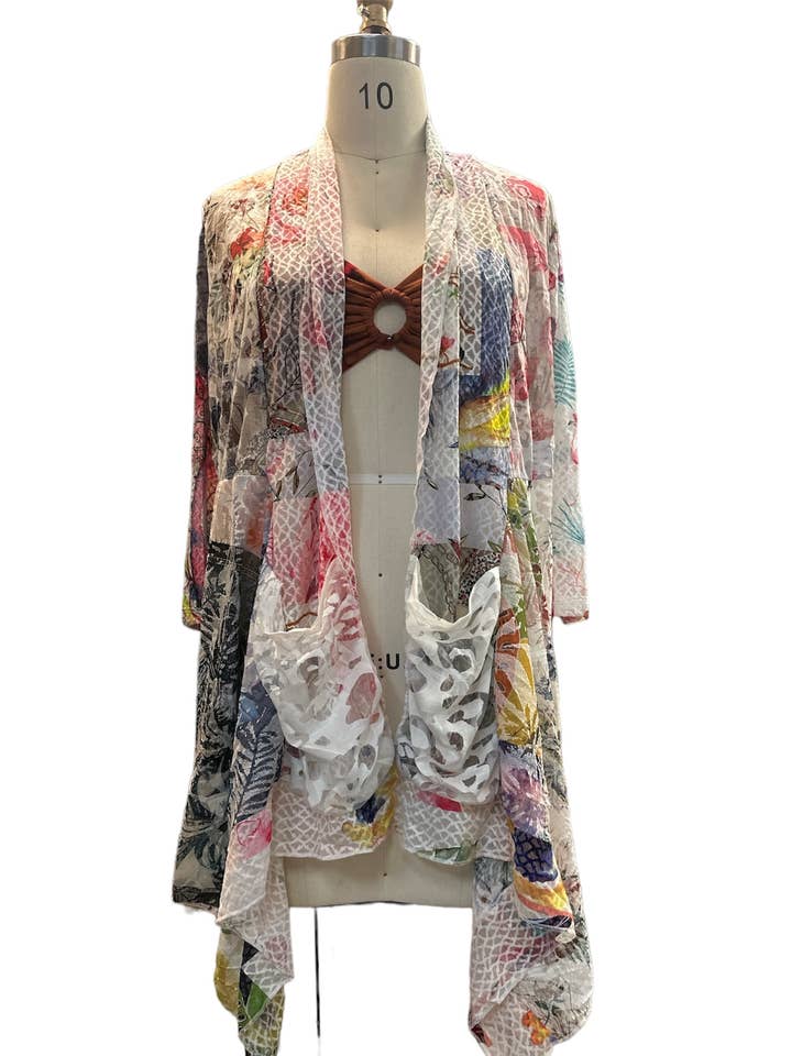 Cardigan in maglia da donna per la vendita all'ingrosso da parte di Rising International Inc