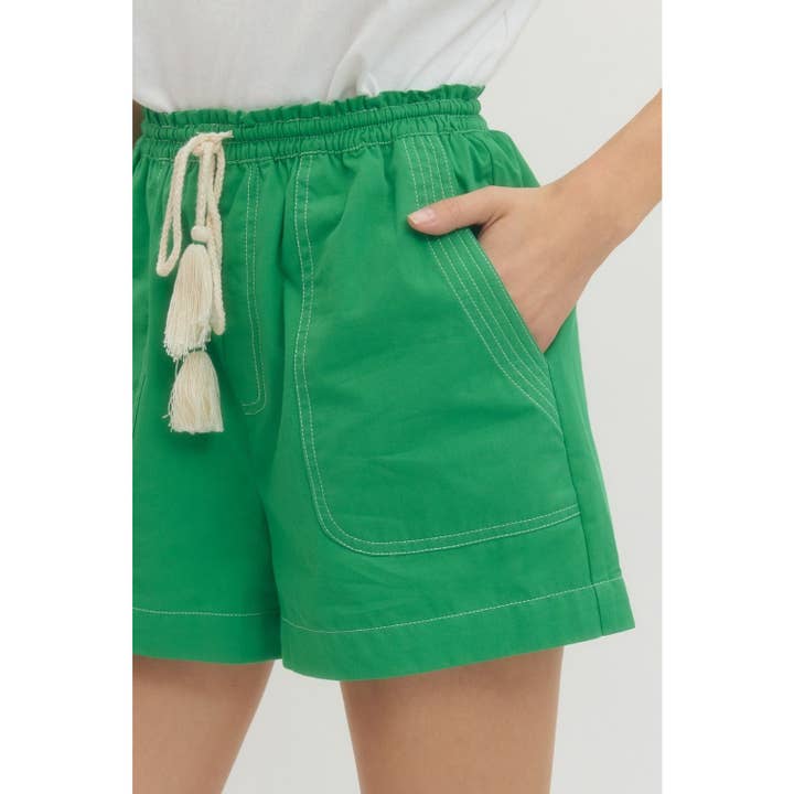 Solid woven shorts for wholesale by STYLE USA