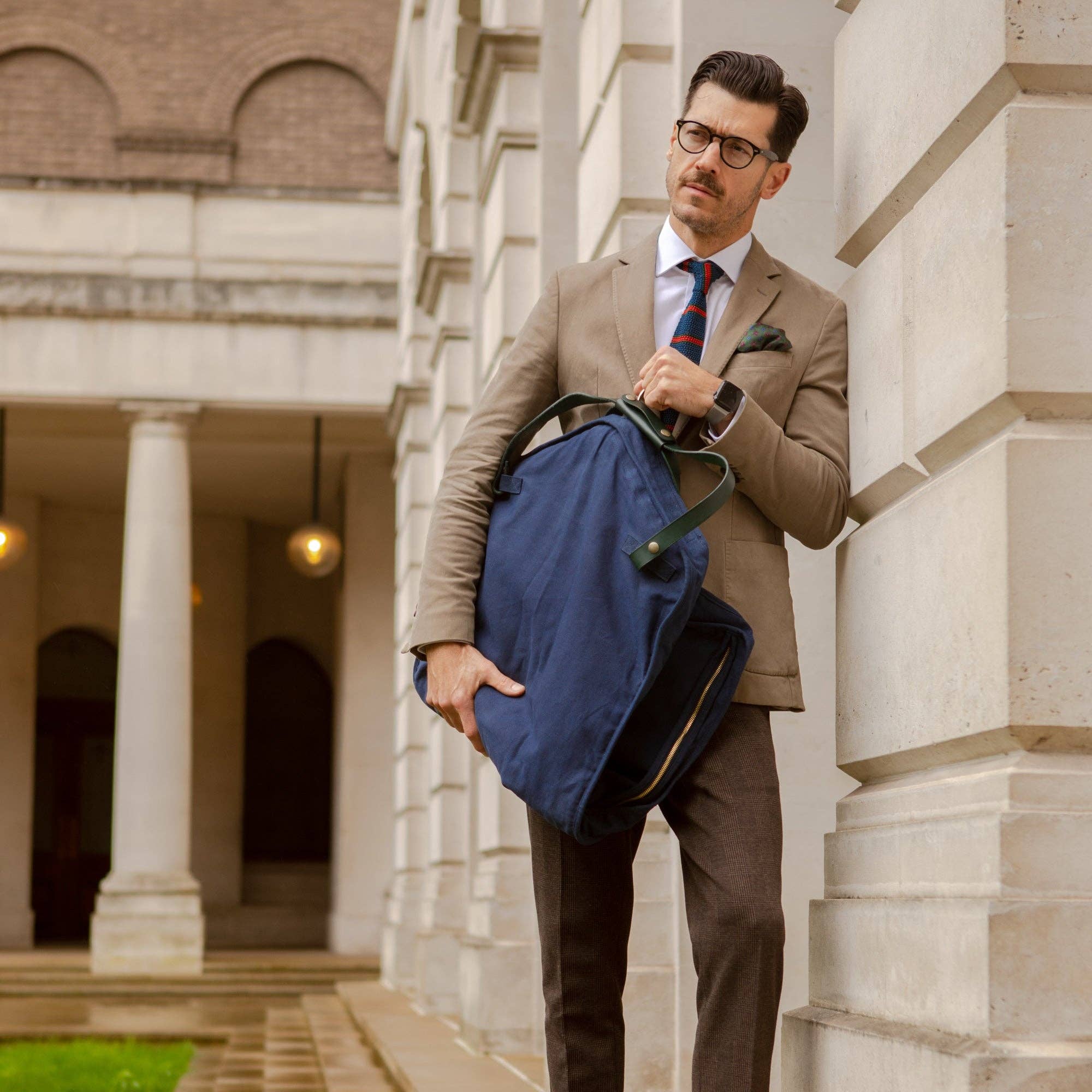 Arterton - Wholesale Kledingtas - Hoogwaardige kledingtassen voor huizen op maat van Savile Row7