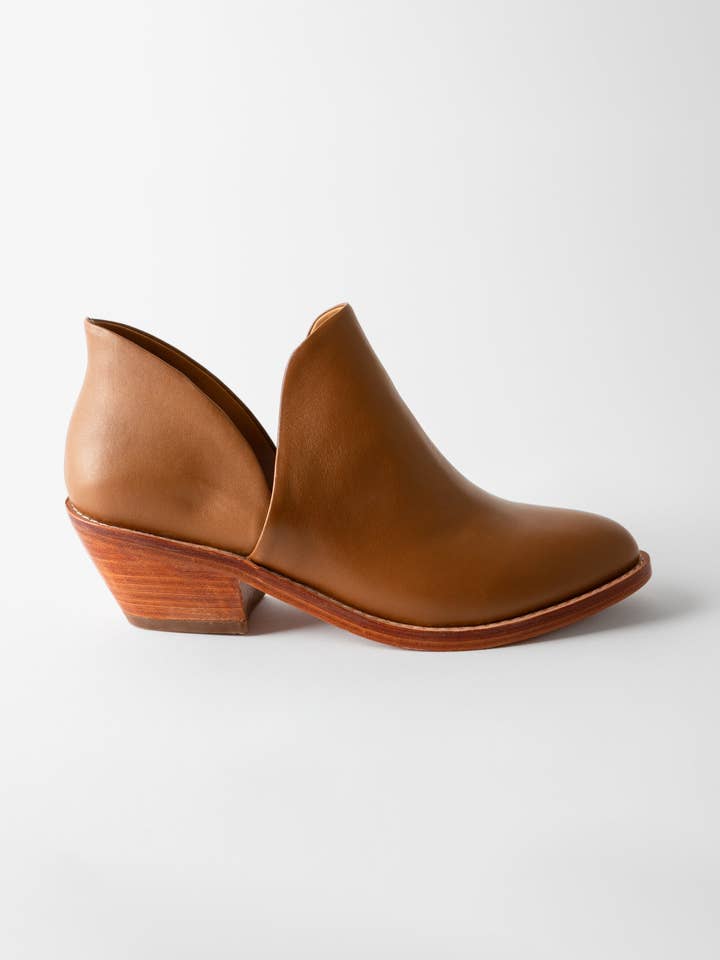 Elise Ankle Boot Caramel Crust for wholesale by Fortress