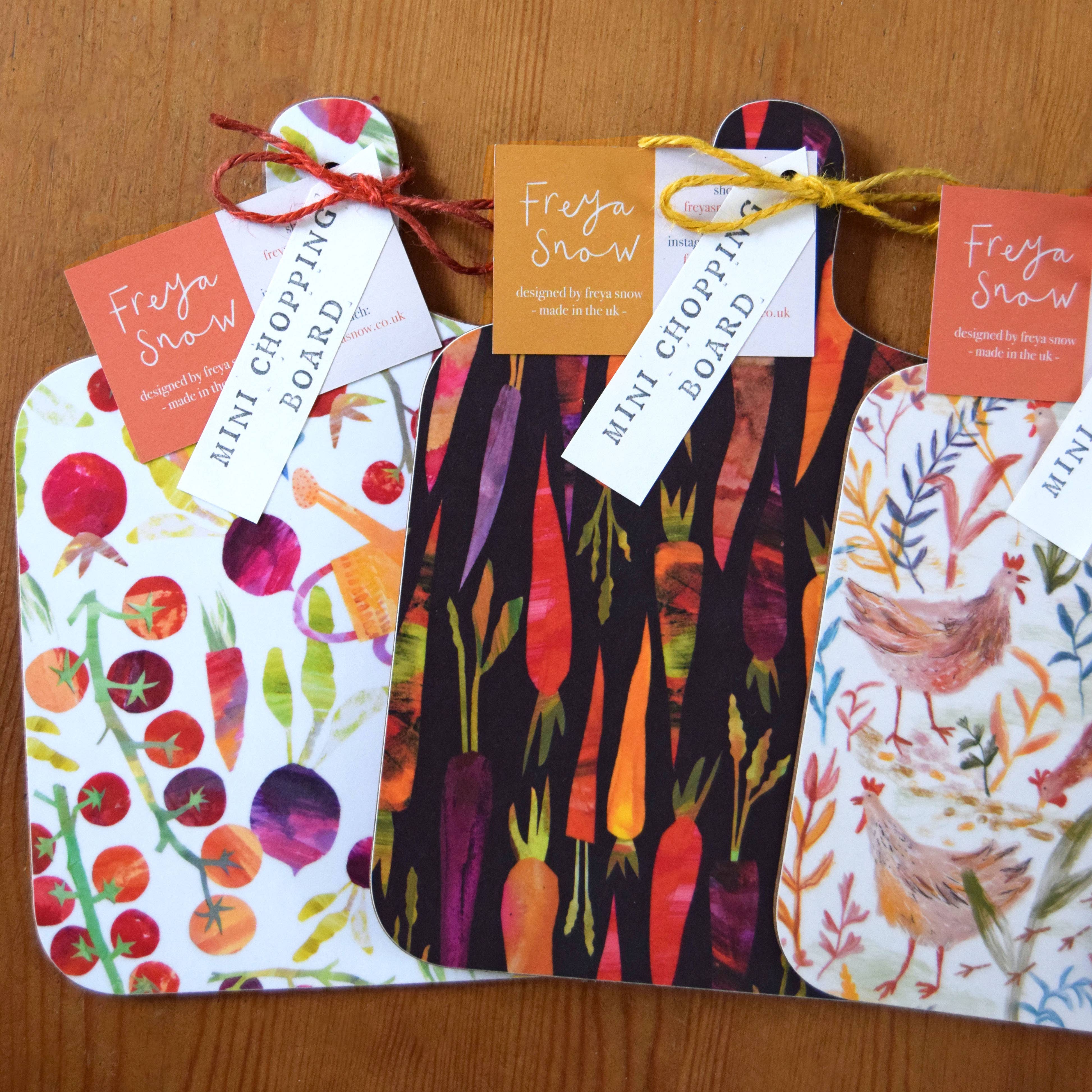 Freya Snow - Wholesale Cutting Board - Snowdrops Mini Chopping Board / Melamine Cutting Board6