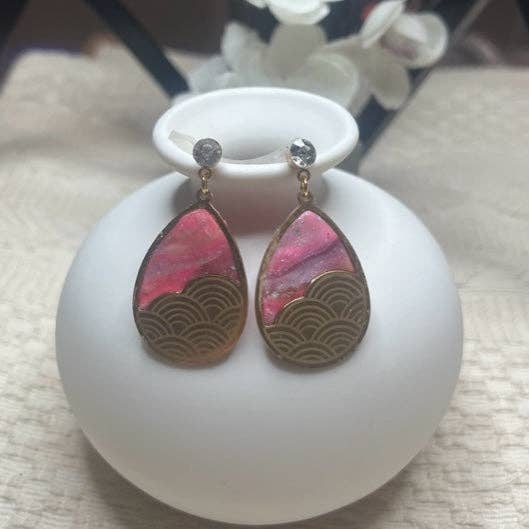 PInk waves for wholesale by WEARABLES BY B LLC