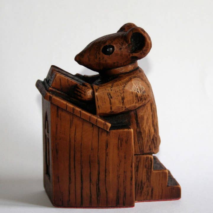 Oakapple Designs Ltd - Wholesale Decorative Figurine - Church Mouse In The Pulpit. Reproduction Carving Ornament.4