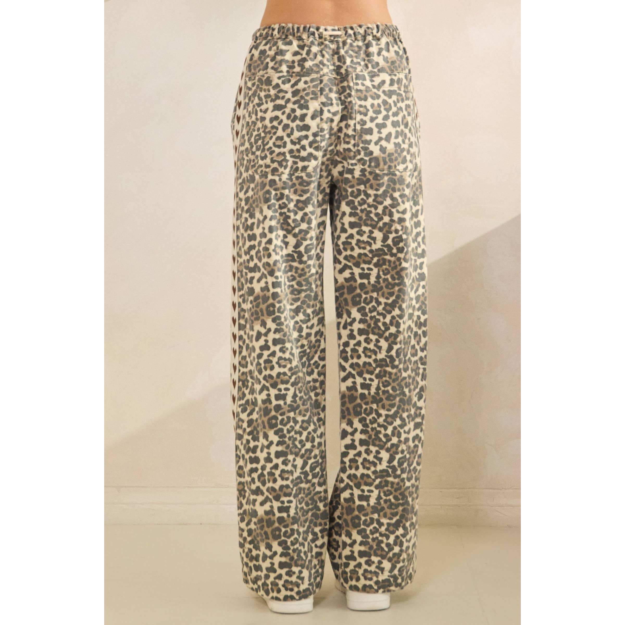 Veveret – wholesale Pants – Women's – Leopard Printed Striped Wide Legged Pants2