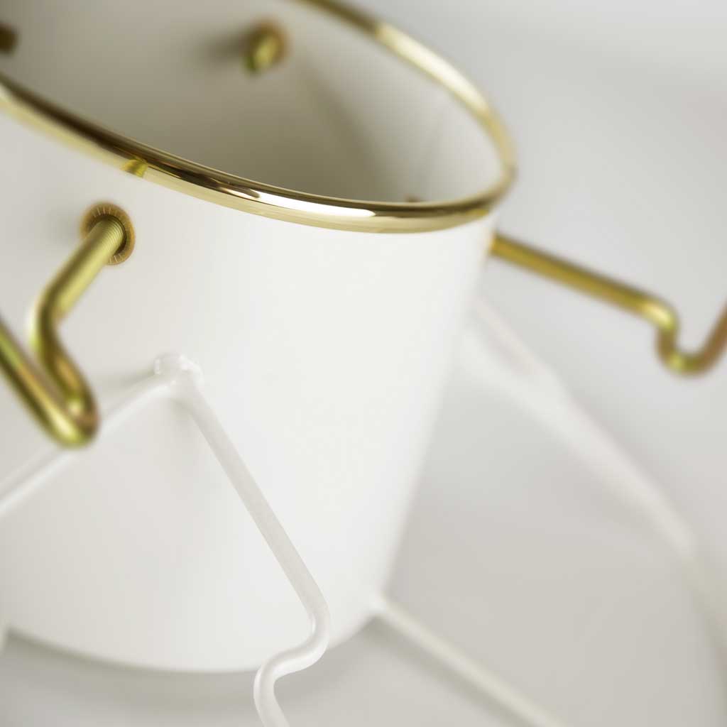 Yard Butler - Wholesale Christmas Decoration - The Perfect Christmas Tree Stand in White and Gold (medium)2