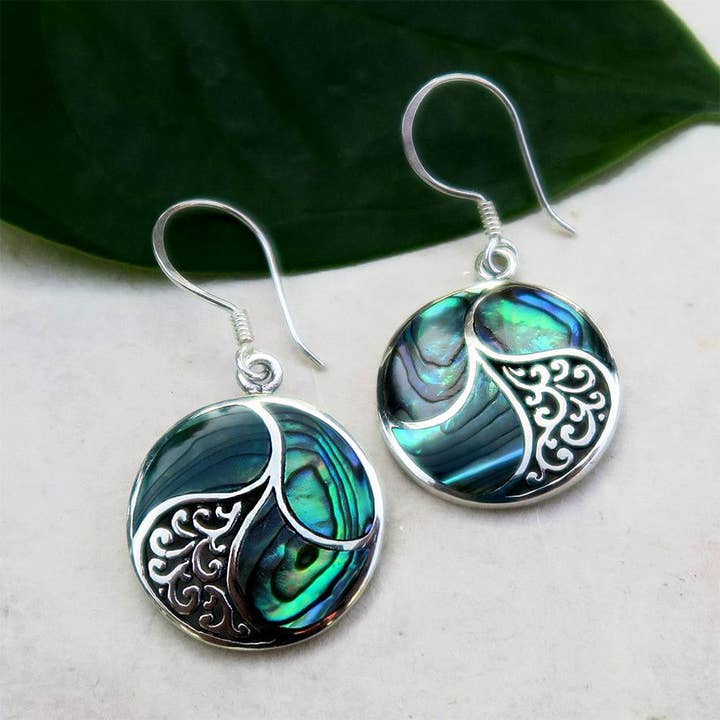 Orecchini Saja Abalone - Argento Sterling, Indonesia per la vendita all'ingrosso da parte di Women's Peace Collection
