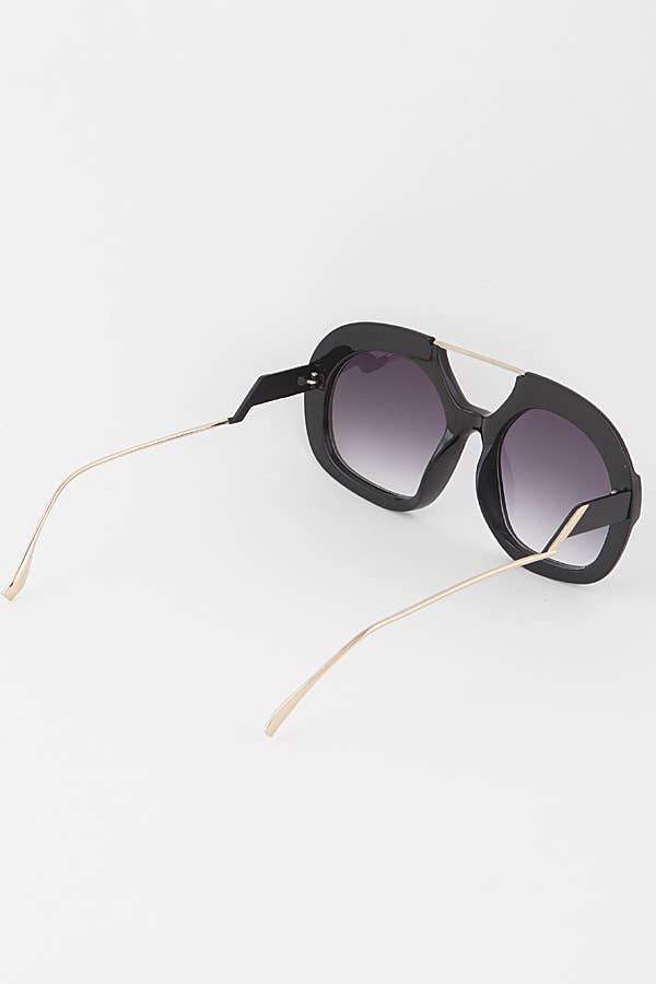 MIX Modern Gradient Aviator Sunglasses for wholesale on Faire5