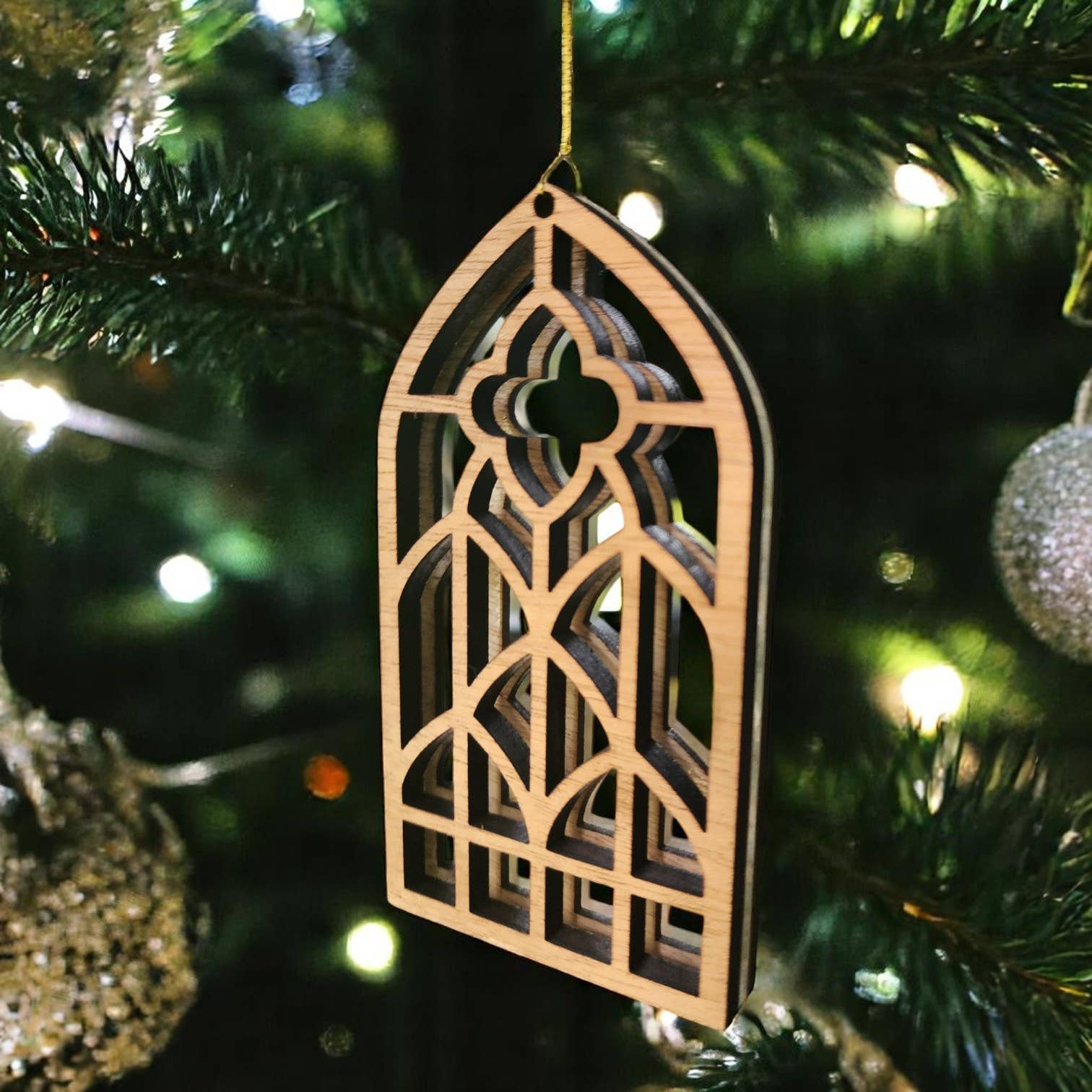 Kirkens vinduesornament for engroshandel hos G + H Gifts