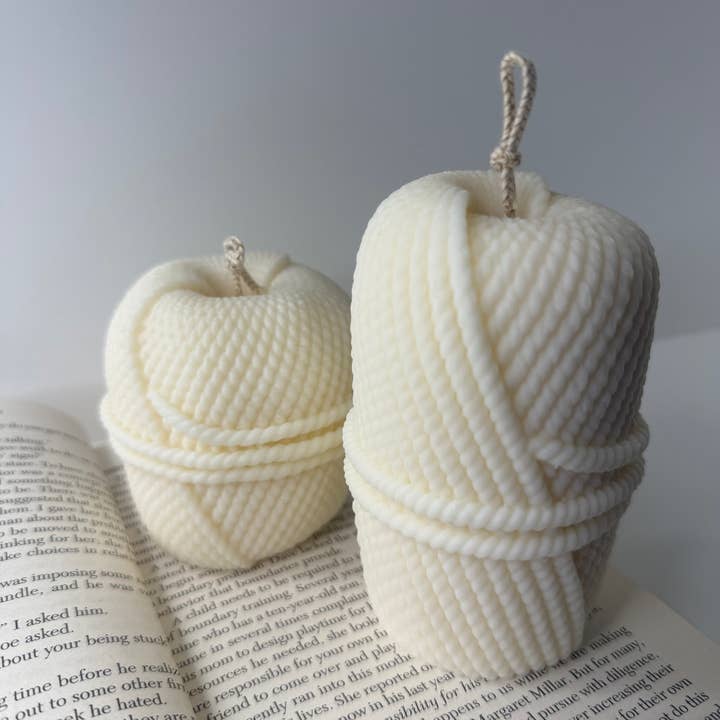 Bougies en laine pour la vente par Flaming Figures