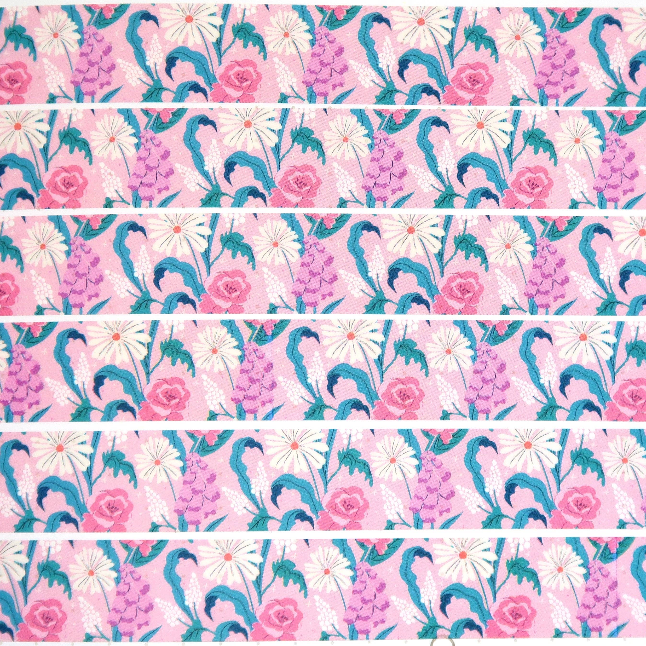 Little Lefty Lou - Wholesale Washi-tape - Washi-tape met roze bloemenpatroon1