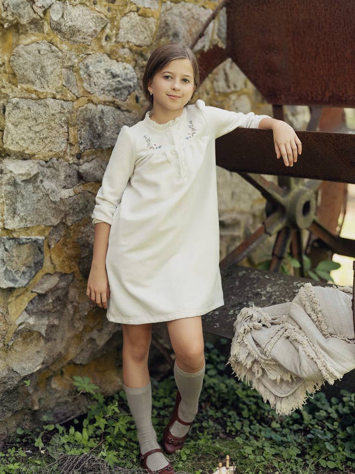 Vestido de Veludo Bordado com Flores por atacado de Hush.Shop