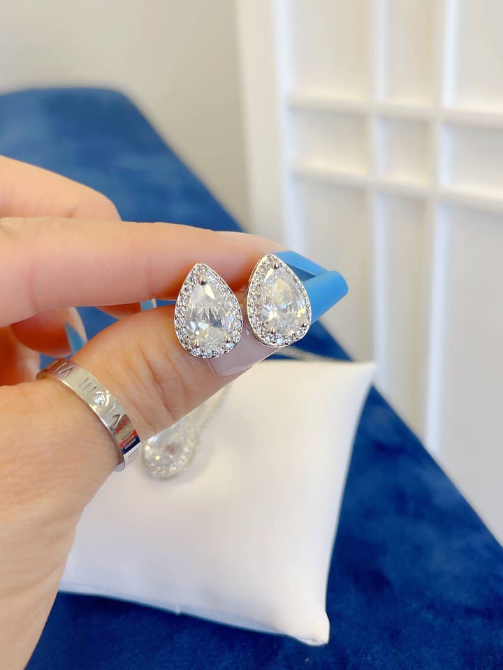 Tear Drop Silver Earrings for wholesale by M&P Jewelry