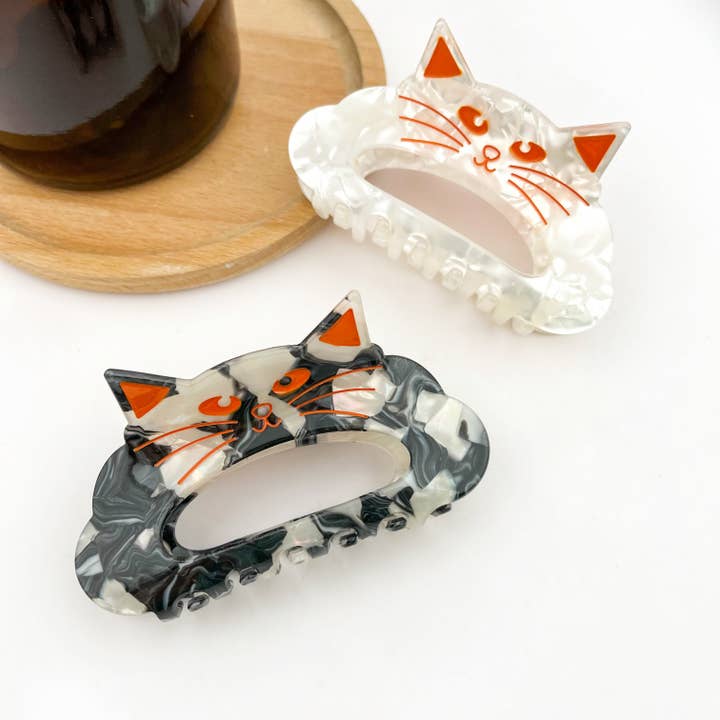 Hohl geschnitzte Kitty-Haarspange für den Großhandel von TheDivaSoap