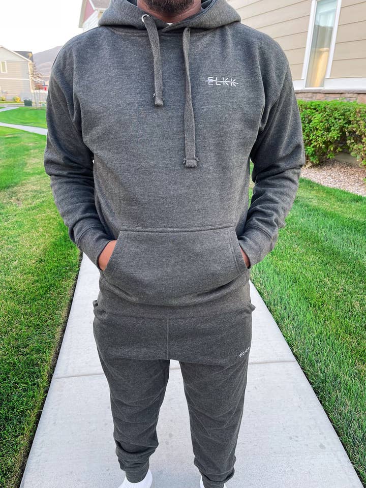 Sweatshirt brodé ELKK pour la vente par Elkk Designs