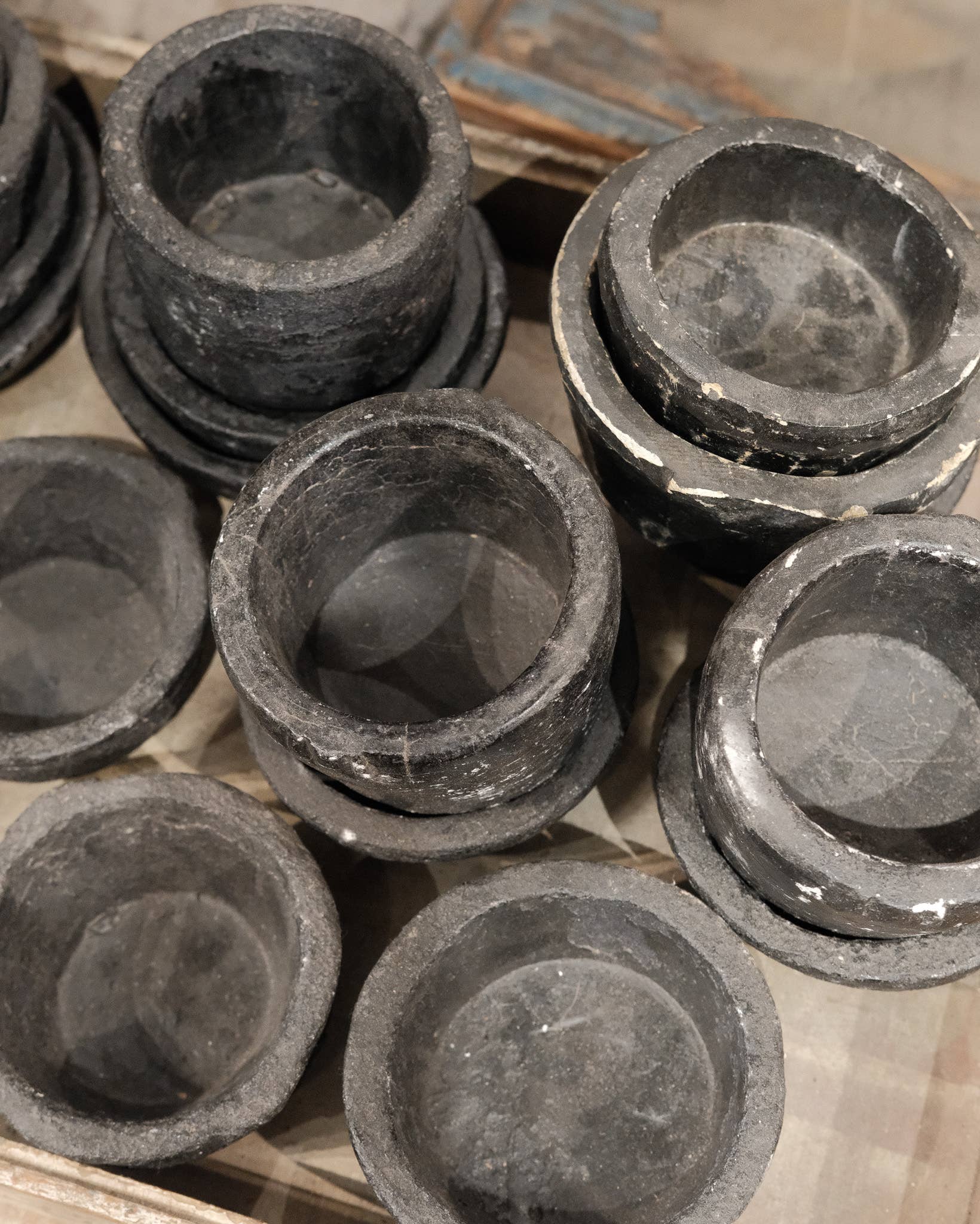 Golden Oldies Antiques - Wholesale Decorative Plate/Dish/Bowl - Black Composite Bowl1