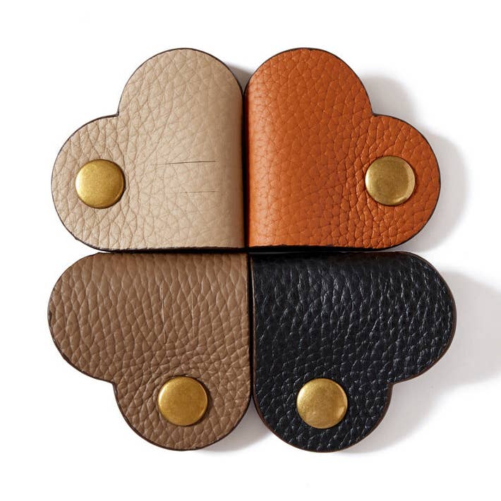 Top Grain Leather Heart Cable Organizer Portable S5P924 for wholesale by alberalkirk