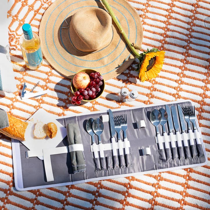 Set de pique-nique avec couverts Country Living pour 4 personnes pour la vente par WIDDOP and Co. US