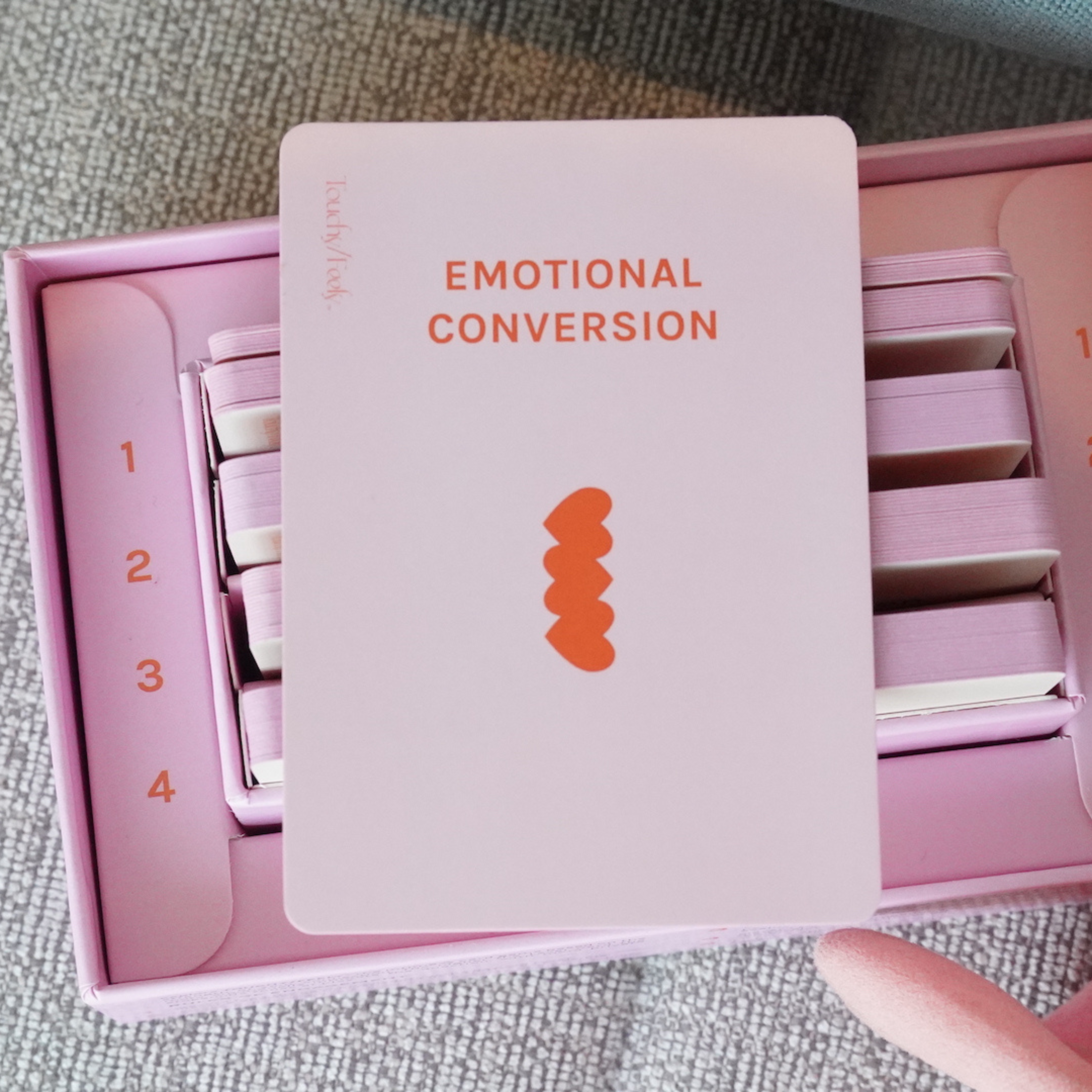 GOOSHY CANDY LLC – Engroshandel Kortspil – Samtalekort | TOUCHY/FEELY intimitetsspil2