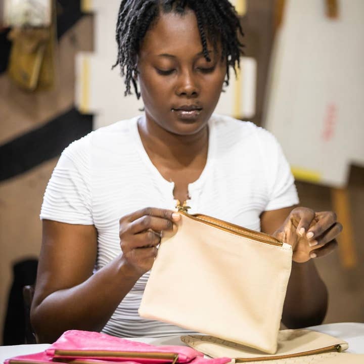 Deux Mains: Haiti Fair Trade - Wholesale Pouch - Women's - Woven Large/Small Pouch16