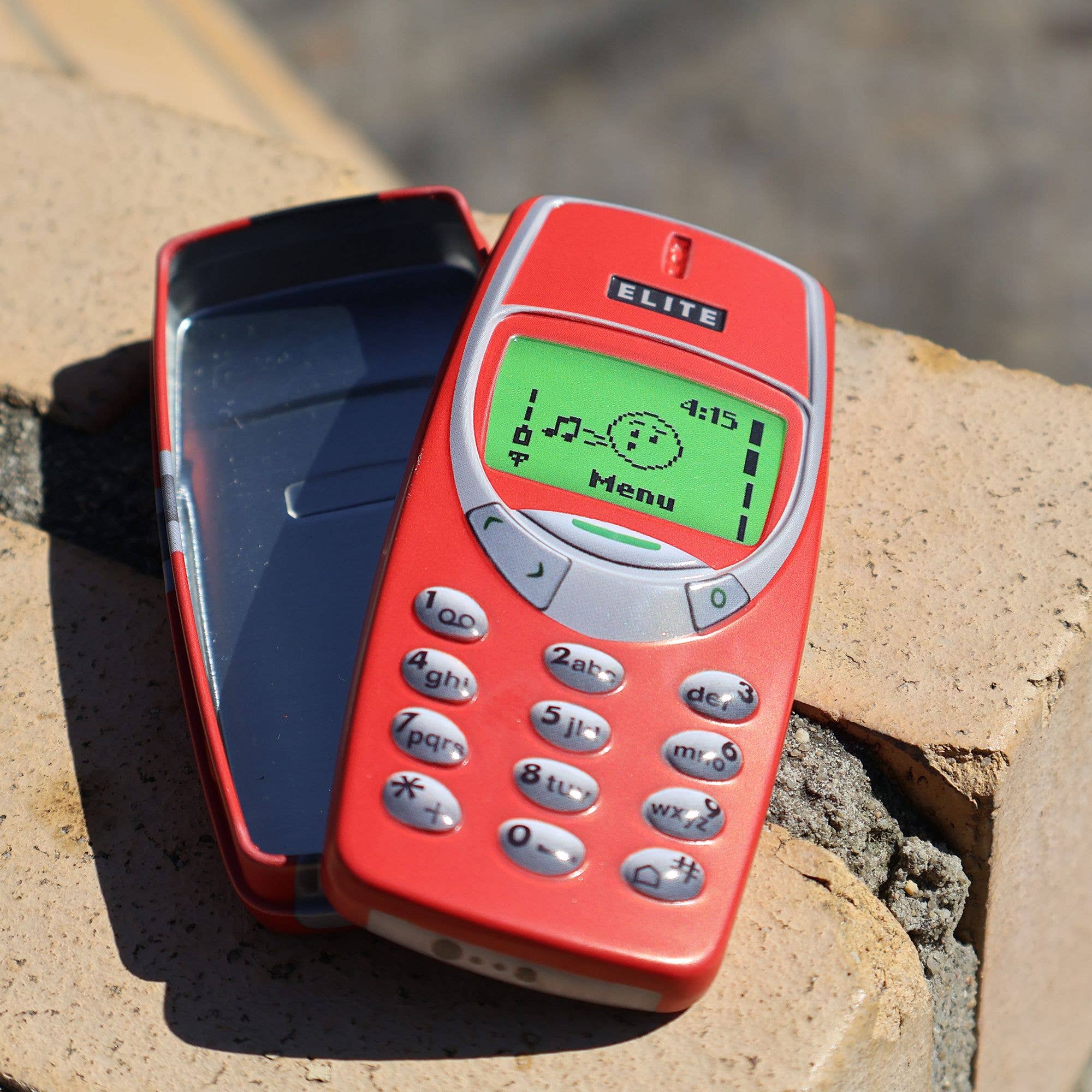 Tribal Trade GmbH - Wholesale Canister - Tin box casket can telephone mobile phone tin can red5