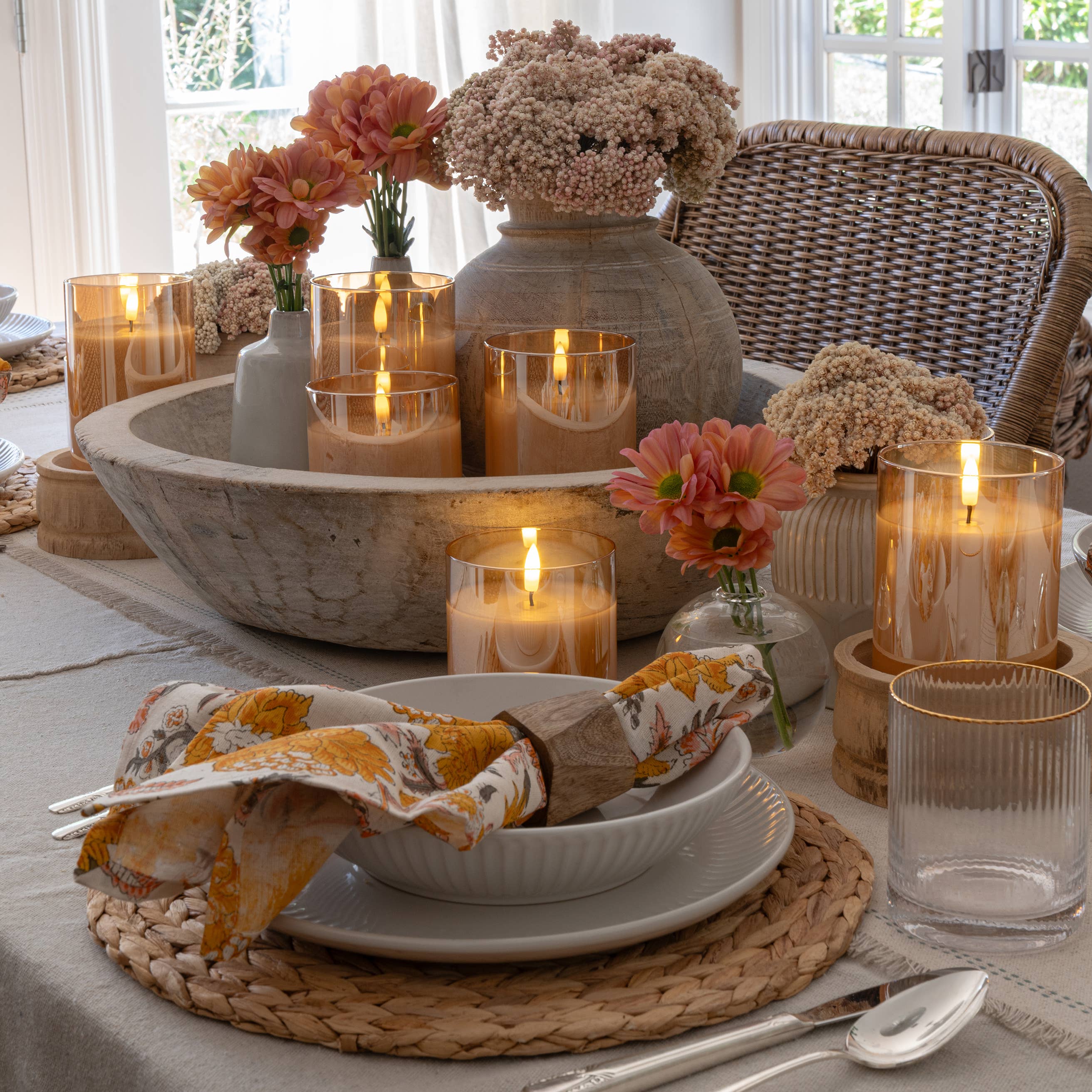 Sandstone & Sage - Wholesale Jar/filled candle - Flameless LED Hurricane Glass Candles - White and Amber2