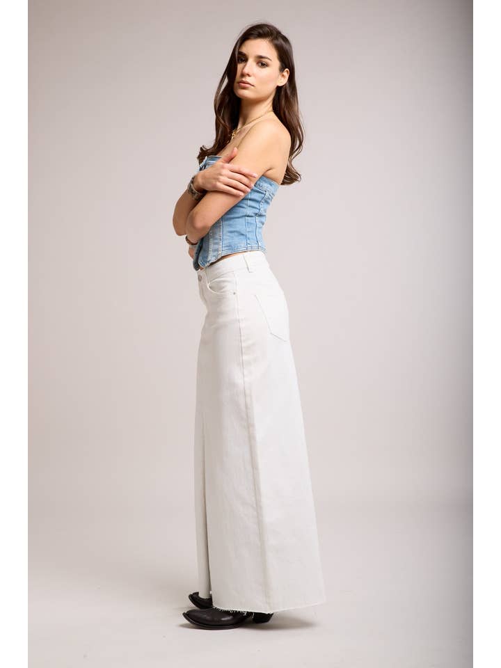 Jupe fendue avant blanc - Pauline for wholesale on Faire