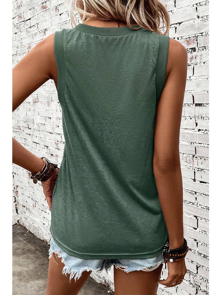 Verde niebla Camiseta sin mangas con cuello en V y ribete acanalado de venta al por mayor en Faire