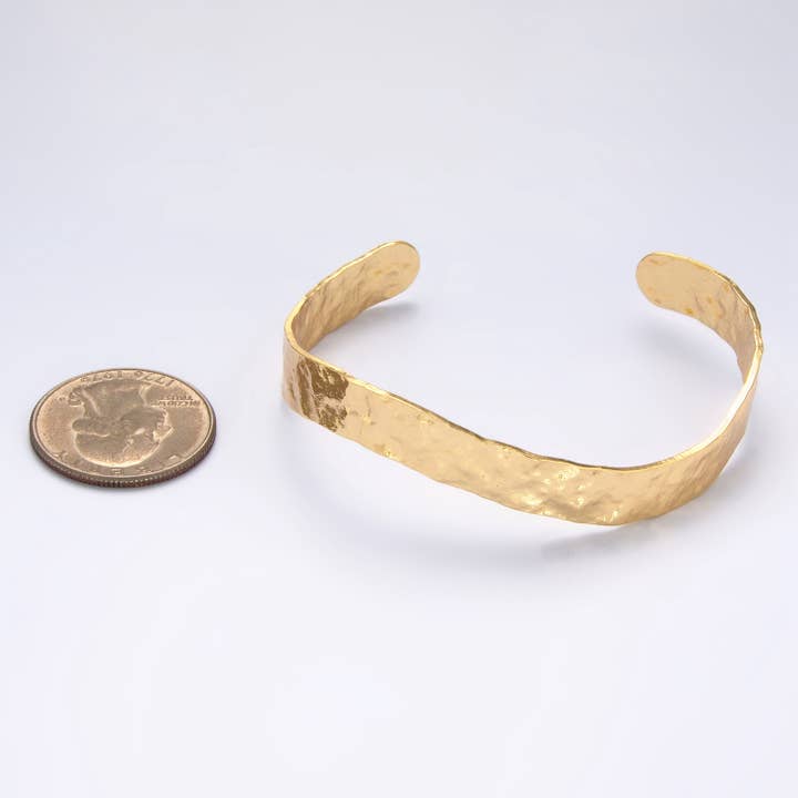 Aim Eternal - Wholesale Bangle Bracelet - 24K Gold Filled Hammered Band Cuff Bracelet | WA-2655