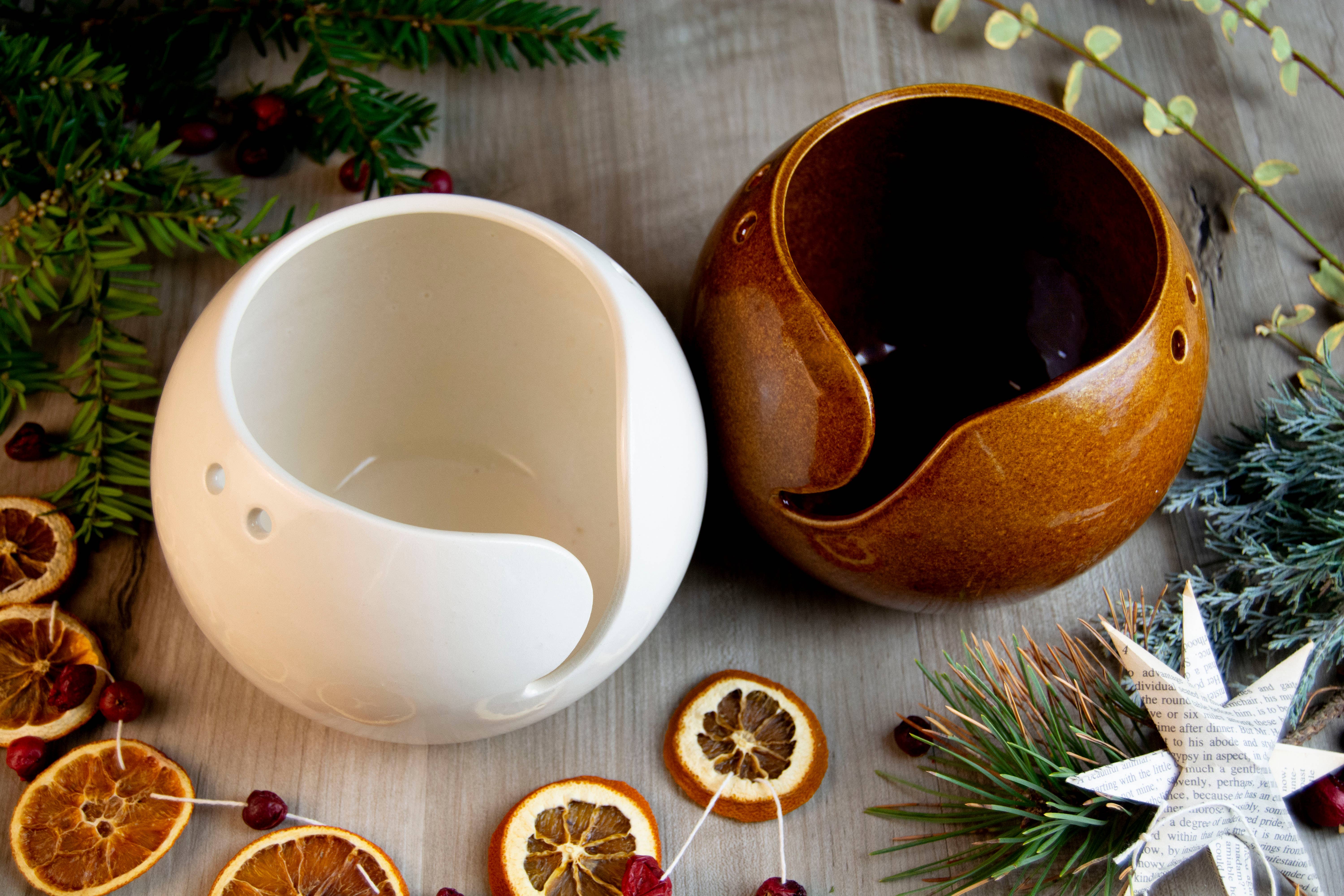 Cōppa Cōllaborative LLC - Wholesale Knitting/Crochet Supplies - Minimal Ceramic Yarn Bowl2