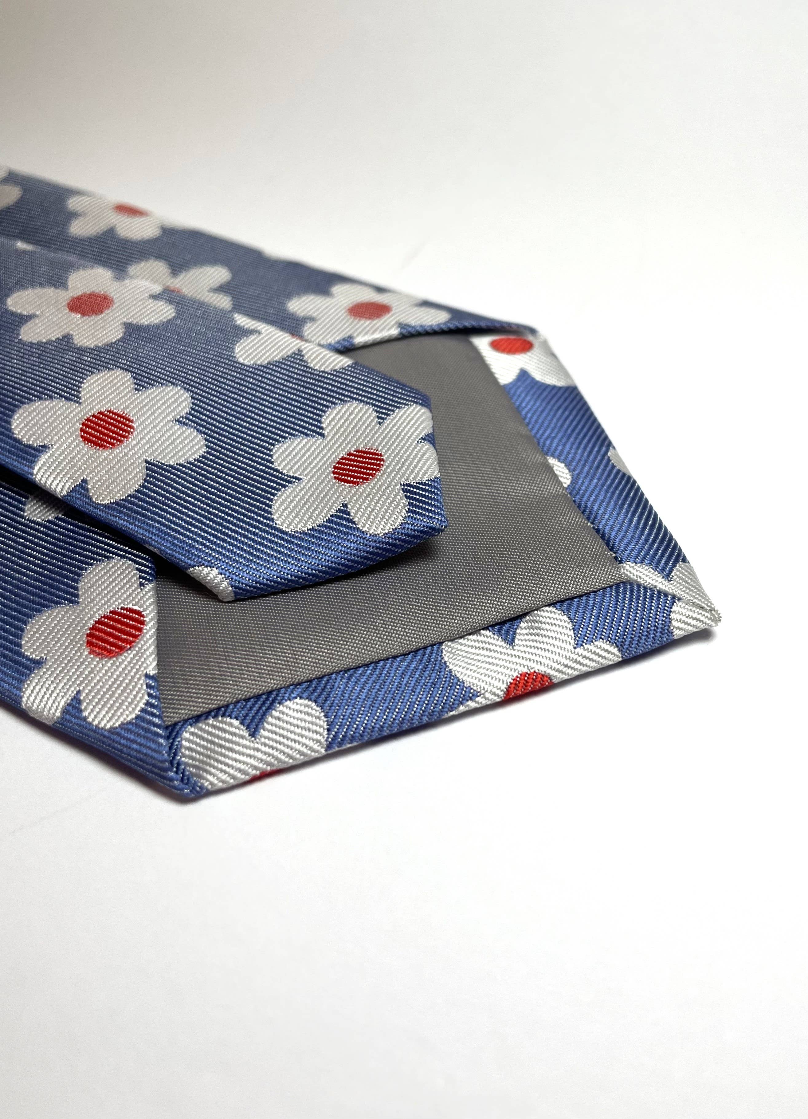 Andaluza De Corbatas SLU - Wholesale Necktie - Men's - Daisy Flowers Tie1