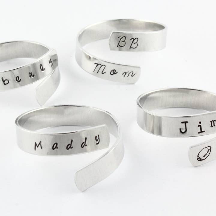 Set di 4 portatovaglioli personalizzati in argento per Pasqua per la vendita all'ingrosso da parte di The Silver Diva