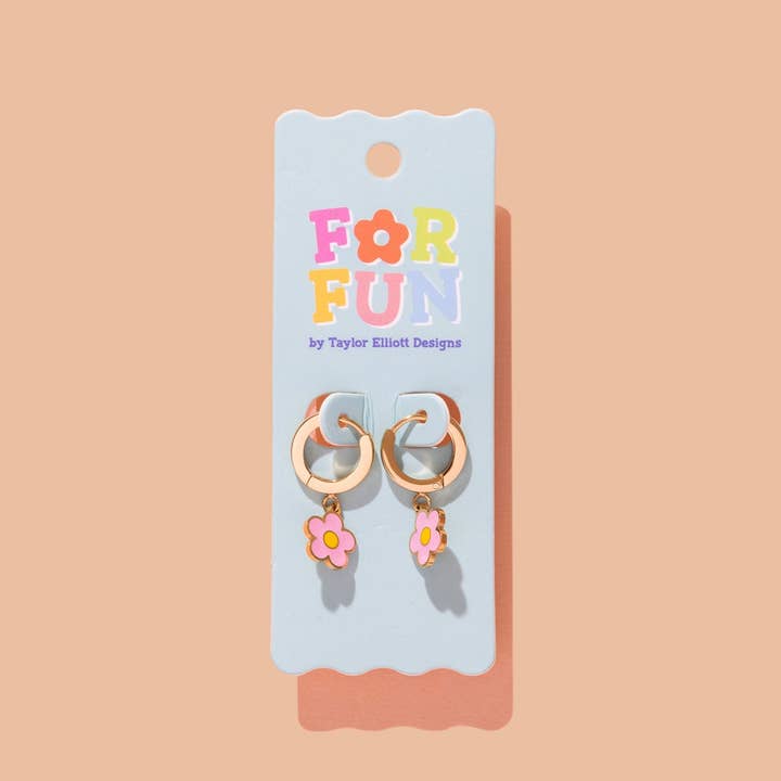 Por Diversão - Brincos Addie Huggie - Mín. 2 (FF-E01) por atacado de Taylor Elliott Designs